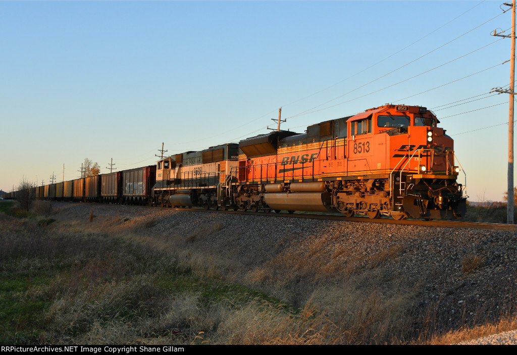 BNSF 8513